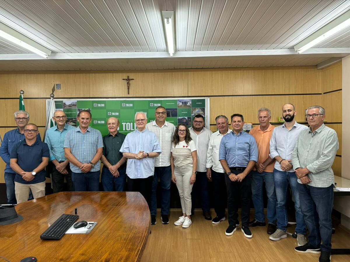 Dom Odilo e seu Irmão, Flávio Scherer, se reuniram com autoridades e relembraram fatos históricos do desenvolvimento de Toledo