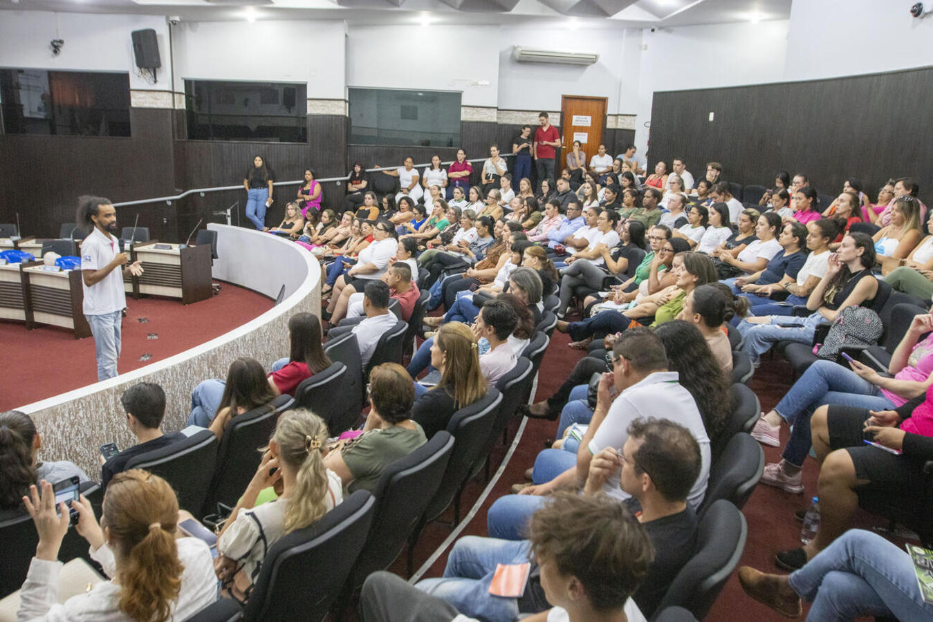 Médica vinculada à SMS supervisionou uma das palestras de ação alusiva à Semana de Conscientização e Prevenção da Asfixia Mecânica por Corpo Estranho