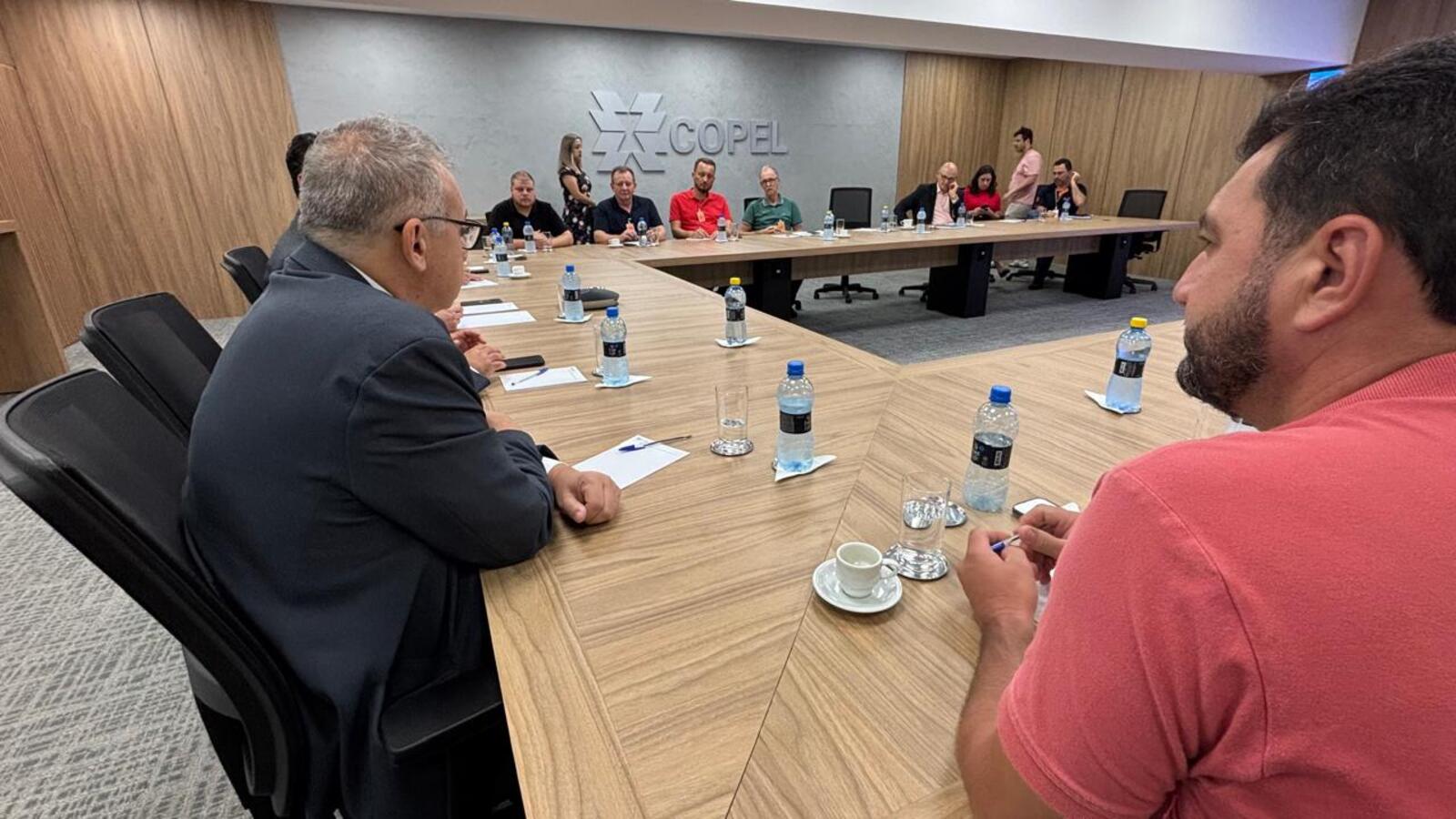 Encontro com o presidente da Copel, Daniel Pimentel Slaviero, serviu para mostrar as necessidades de Toledo sobre o setor (Crédito: Márcio Pimentel)