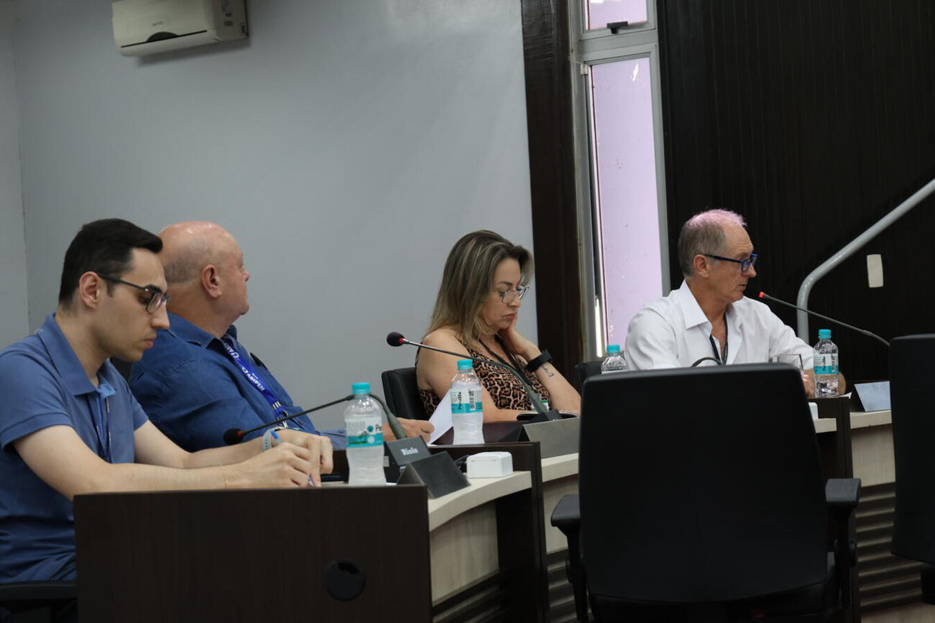 No Plenário da Câmara Municipal, prestação de contas referente ao 3º quadrimestre de 2024 ocorreu em audiência pública realizada na tarde desta terça-feira (25)