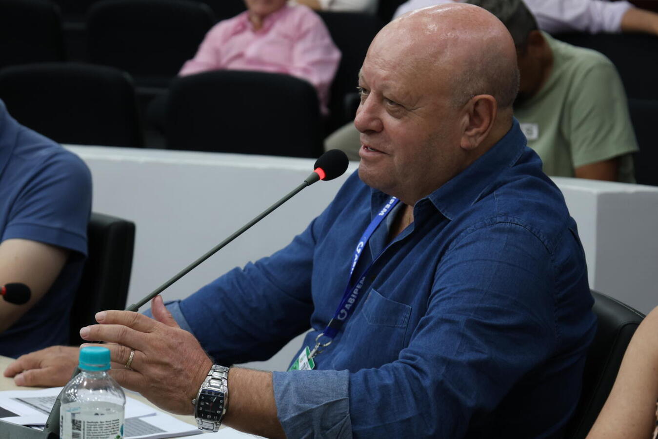 No Plenário da Câmara Municipal, prestação de contas referente ao 3º quadrimestre de 2024 ocorreu em audiência pública realizada na tarde desta terça-feira (25)