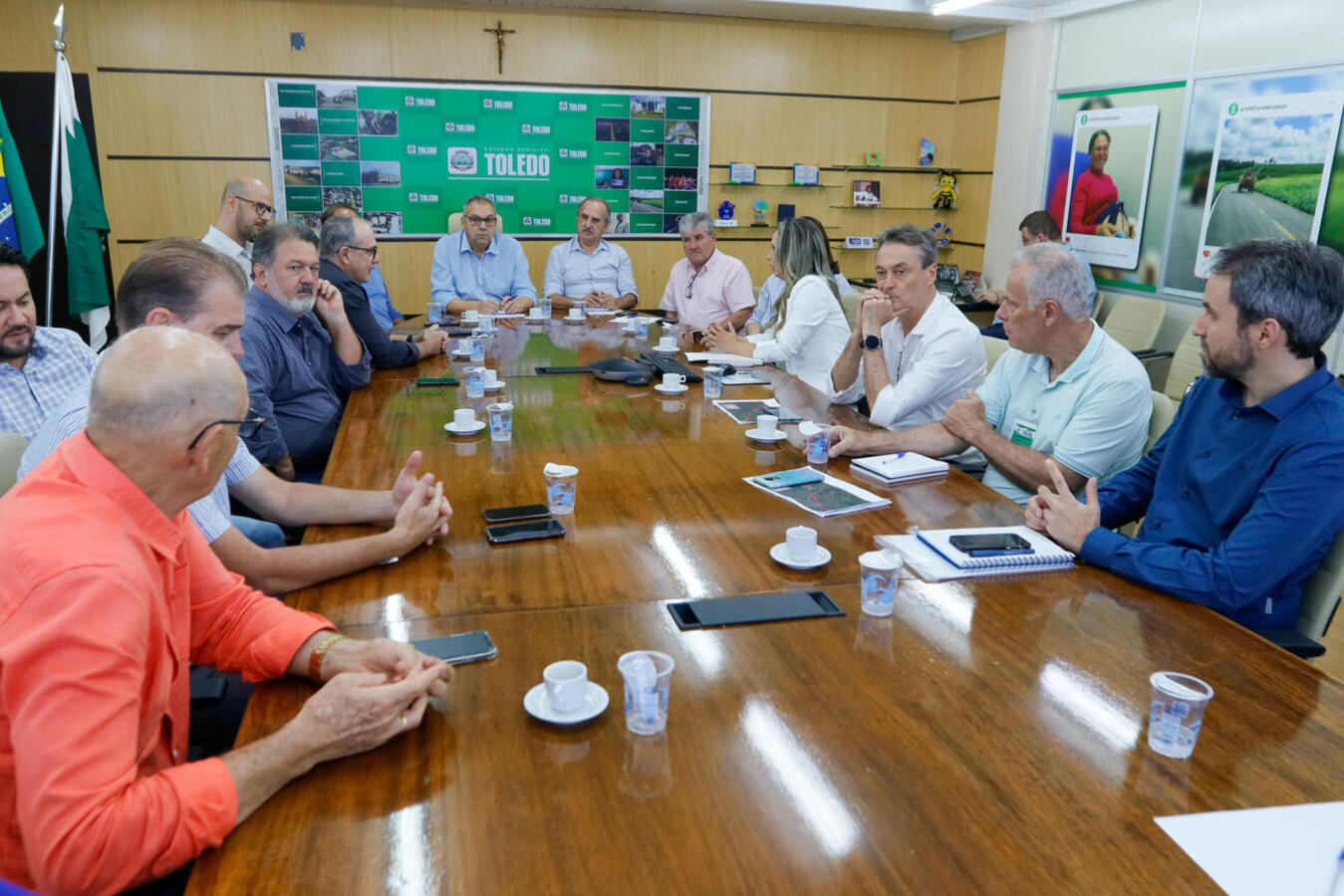 Integrantes dos governos Mario Costenaro e Renato Silva, da Acit e da Acic conversaram, nesta quinta (6), sobre temas em comum entre os dois municípios