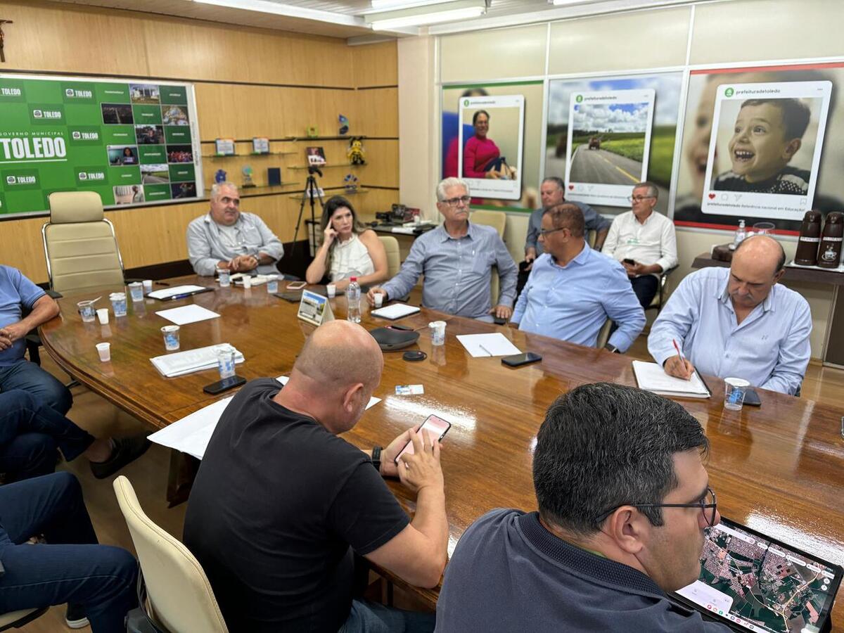 Representantes do DER-PR foram recebidos por uma equipe da prefeitura e discutiram a viabilidade de continuar o projeto