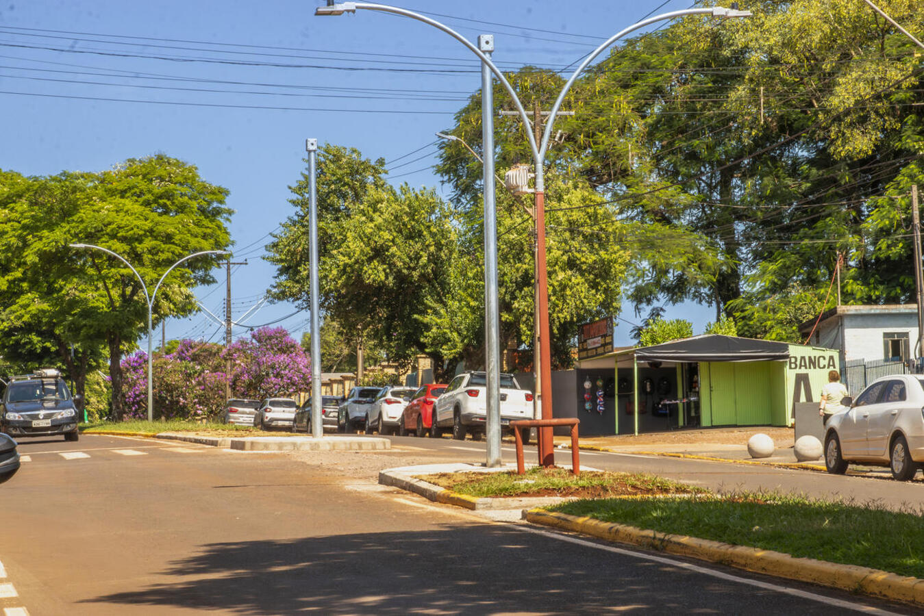 A Secretaria de Segurança e Mobilidade Urbana iniciou as obras para a instalação de um semáforo no cruzamento da Avenida Maripá com a Rua Costa e Silva