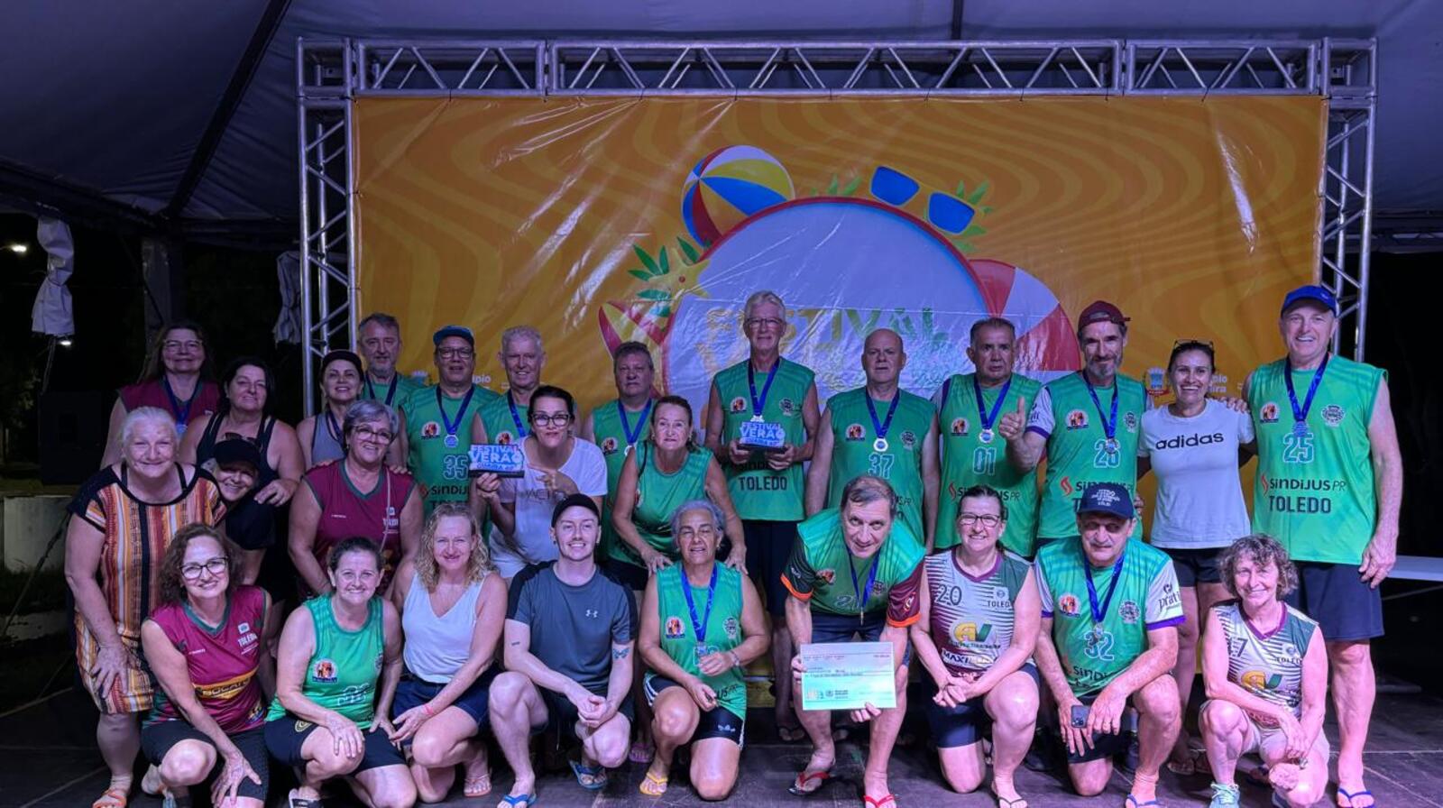 Neste final de semana (22 e 23) ocorreu o circuito de vôlei “Festival Verão Guaíra 40°”, onde as equipes de Toledo conquistaram R$1.800 em premiação