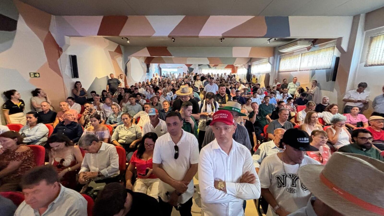 Mario Costenaro esteve em Cascavel, onde conversou com o governador Ratinho Junior, secretários de estado e deputados federais e estaduais