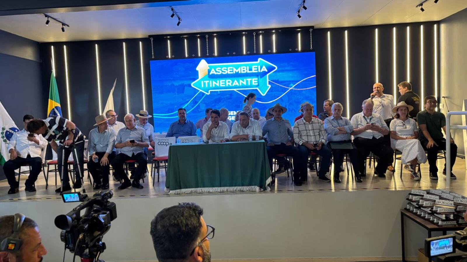 Mario Costenaro esteve em Cascavel, onde conversou com o governador Ratinho Junior, secretários de estado e deputados federais e estaduais