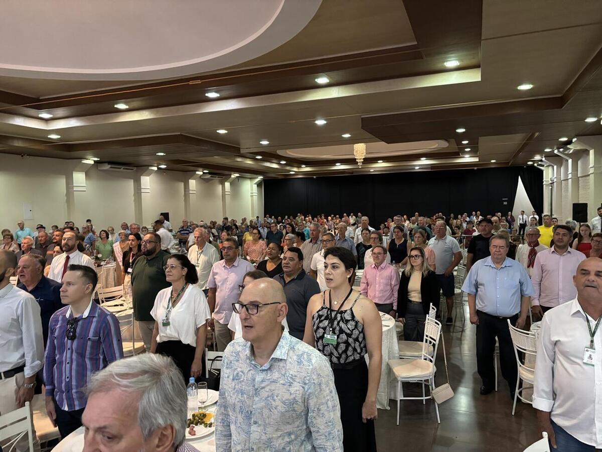 Primeiros protagonistas de uma história repleta de conquistas, cerca de 750 pessoas receberam homenagens em evento realizado nesta quarta-feira (26)