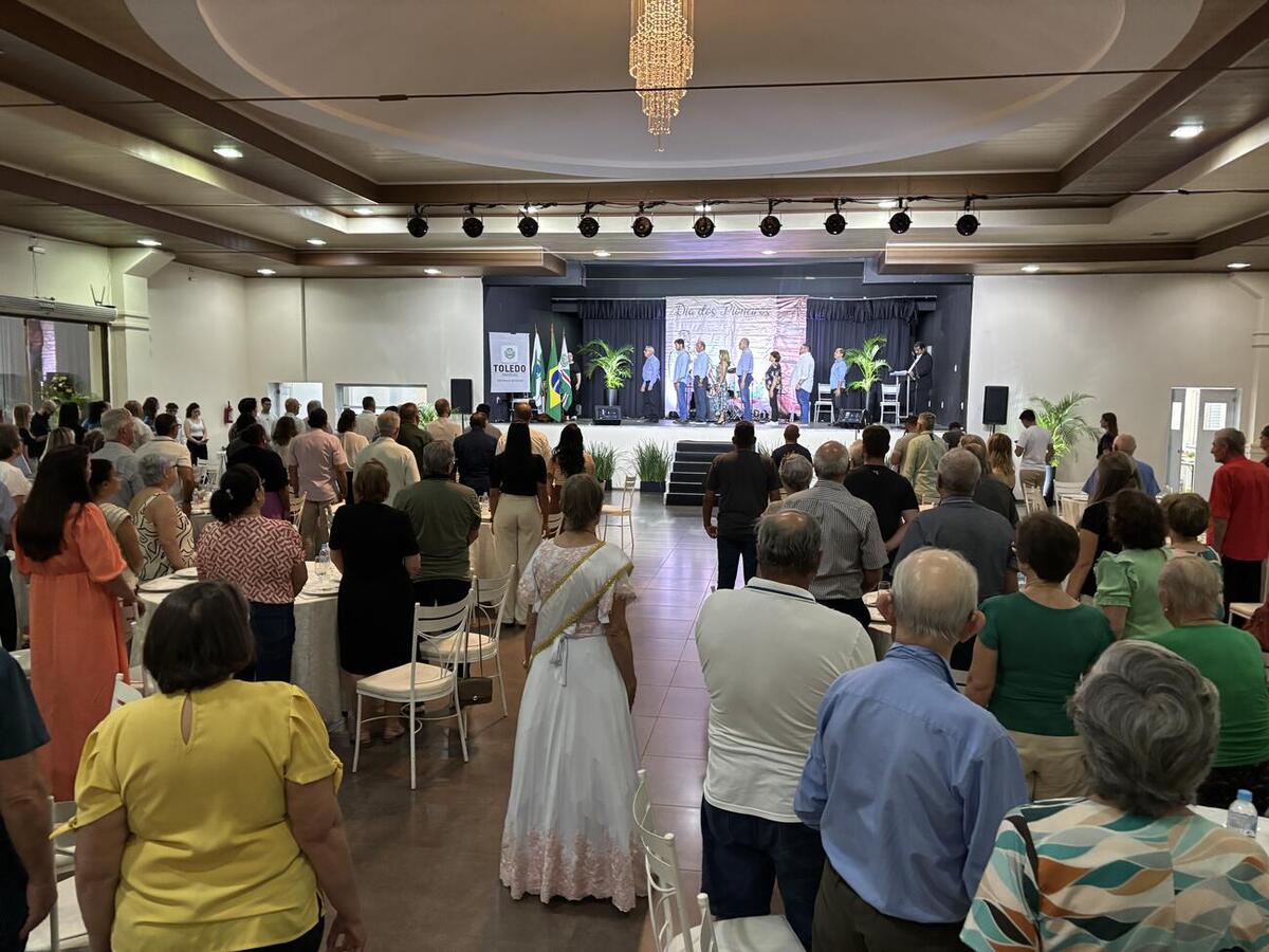 Primeiros protagonistas de uma história repleta de conquistas, cerca de 750 pessoas receberam homenagens em evento realizado nesta quarta-feira (26)