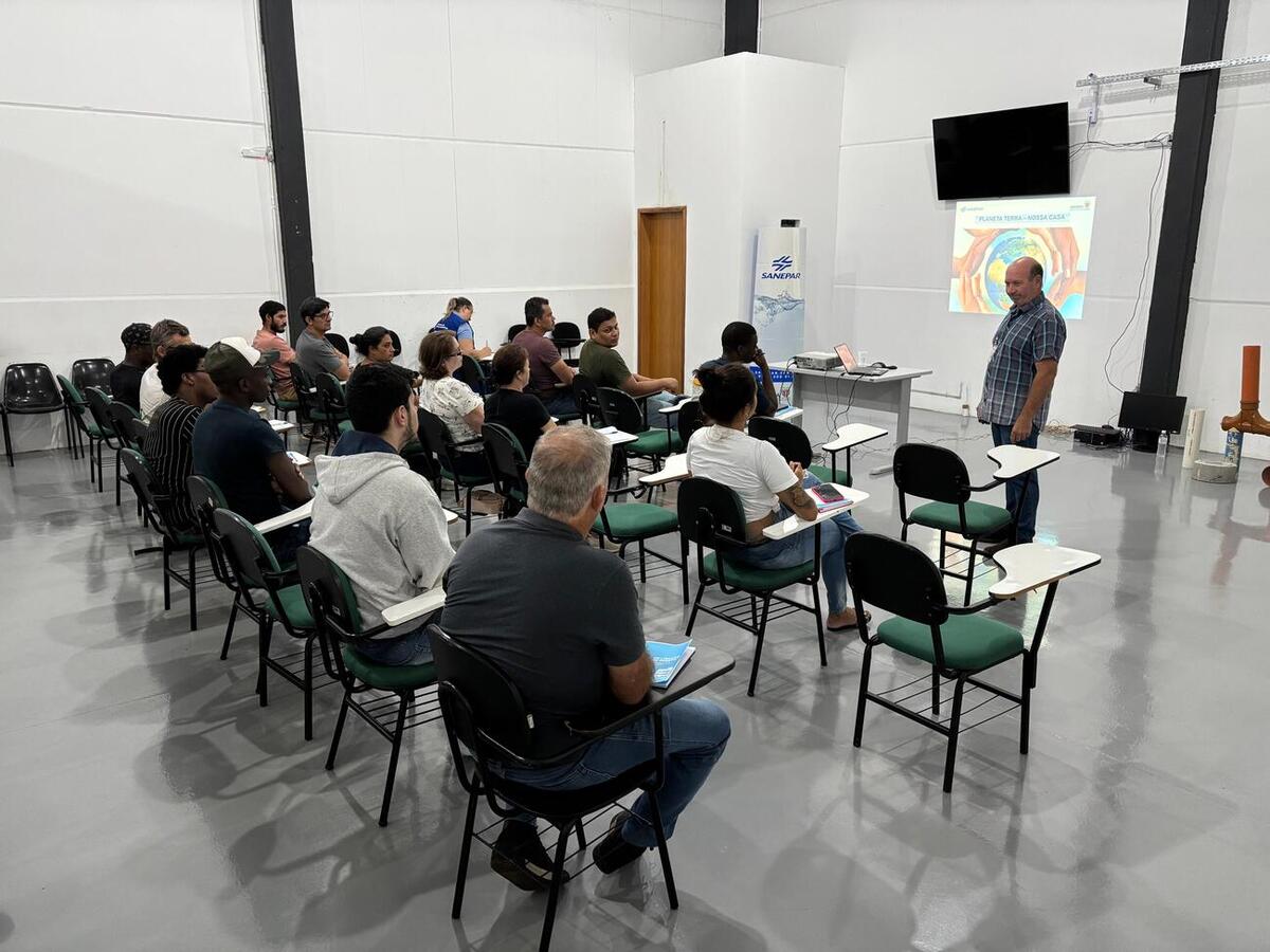 Profissionais receberam capacitação para estarem aptos a realizarem ligações de esgoto dentro do que estabelece a legislação