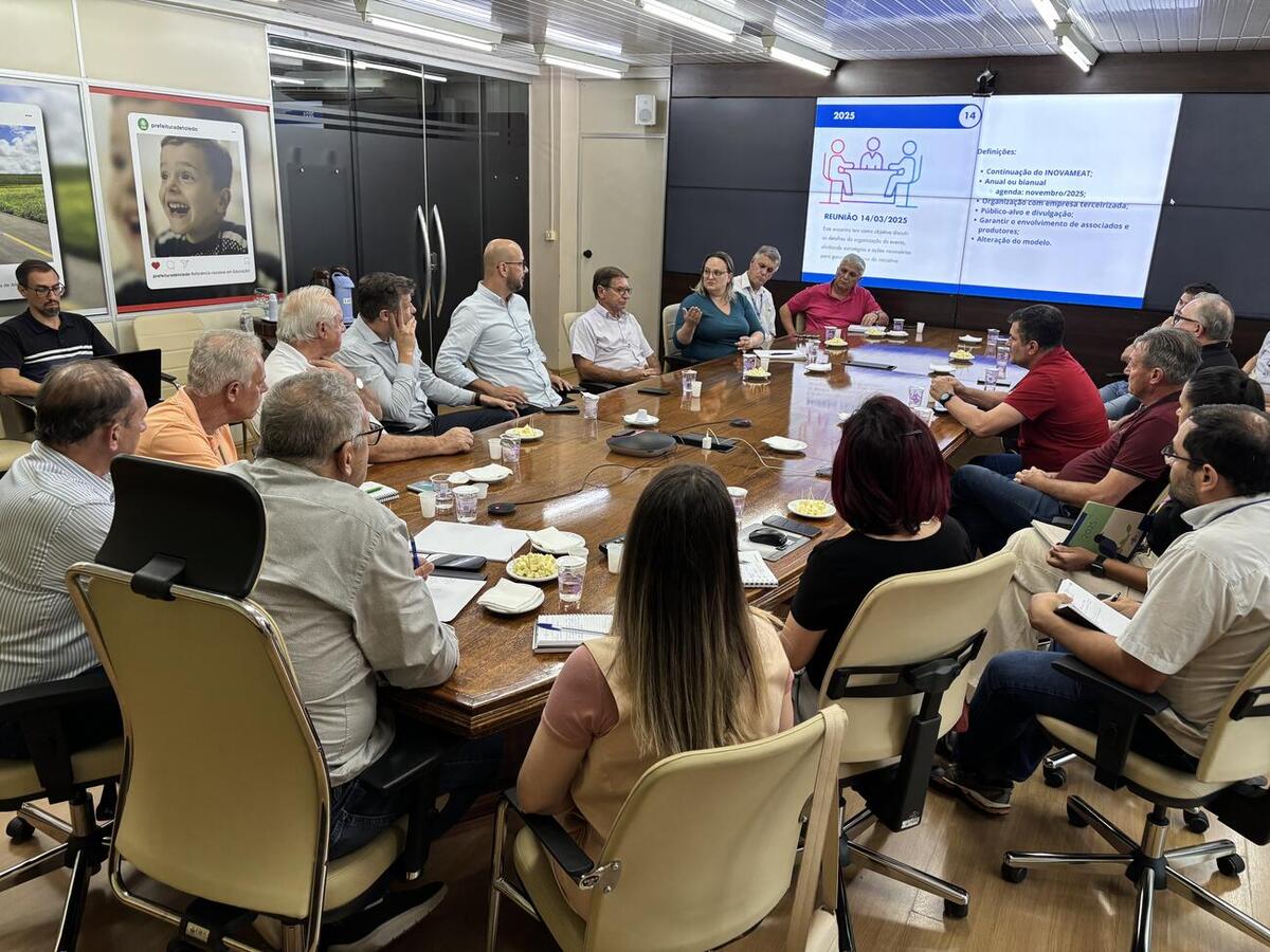 Periodicidade bianual e criação de grupo de trabalho ficaram definidos em encontro ocorrido na tarde desta sexta (14) na Sala de Reuniões do Gabinete do Prefeito 