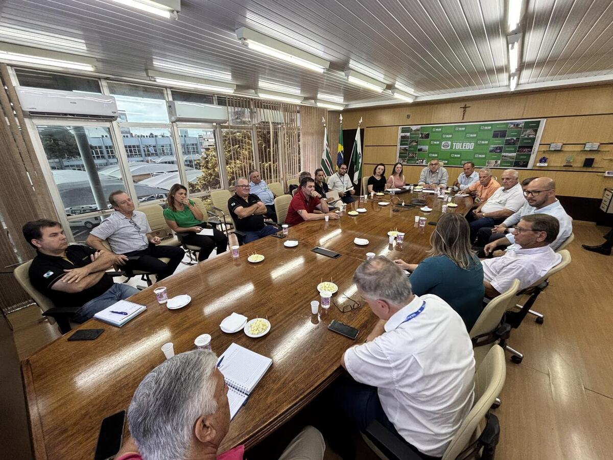 Periodicidade bianual e criação de grupo de trabalho ficaram definidos em encontro ocorrido na tarde desta sexta (14) na Sala de Reuniões do Gabinete do Prefeito 