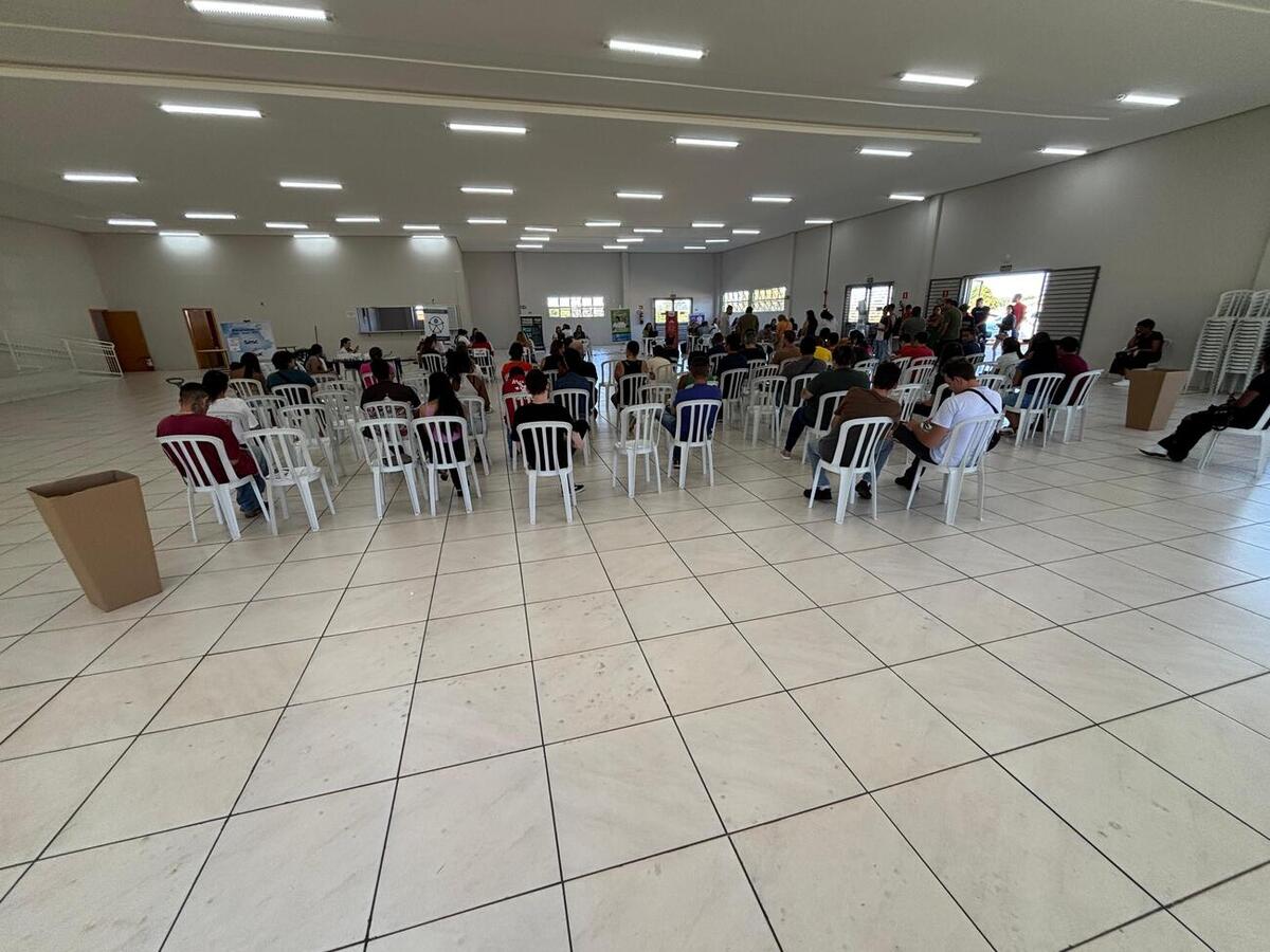 Com mais de 700 postos de trabalho disponíveis, primeira edição do evento em 2025 foi realizada nesta sexta (21) no Centro Multiuso do Panorama/São Francisco