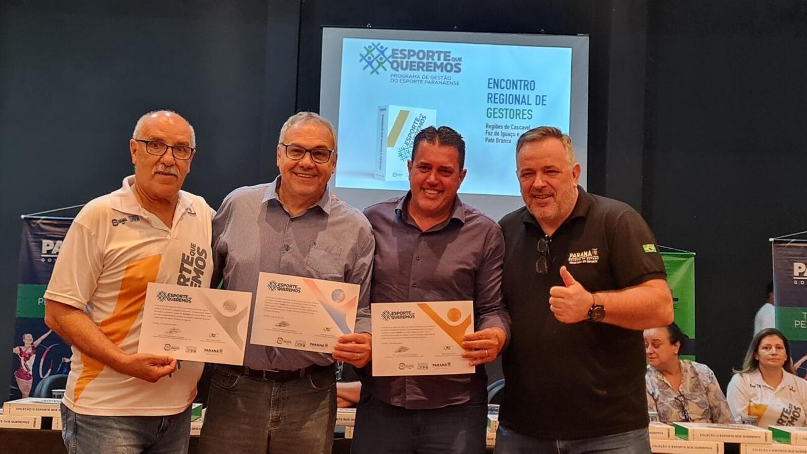 As certificações foram entregues na abertura da 2ª Etapa da Conferência Estadual do Esporte, realizada no auditório da Unioeste em Toledo