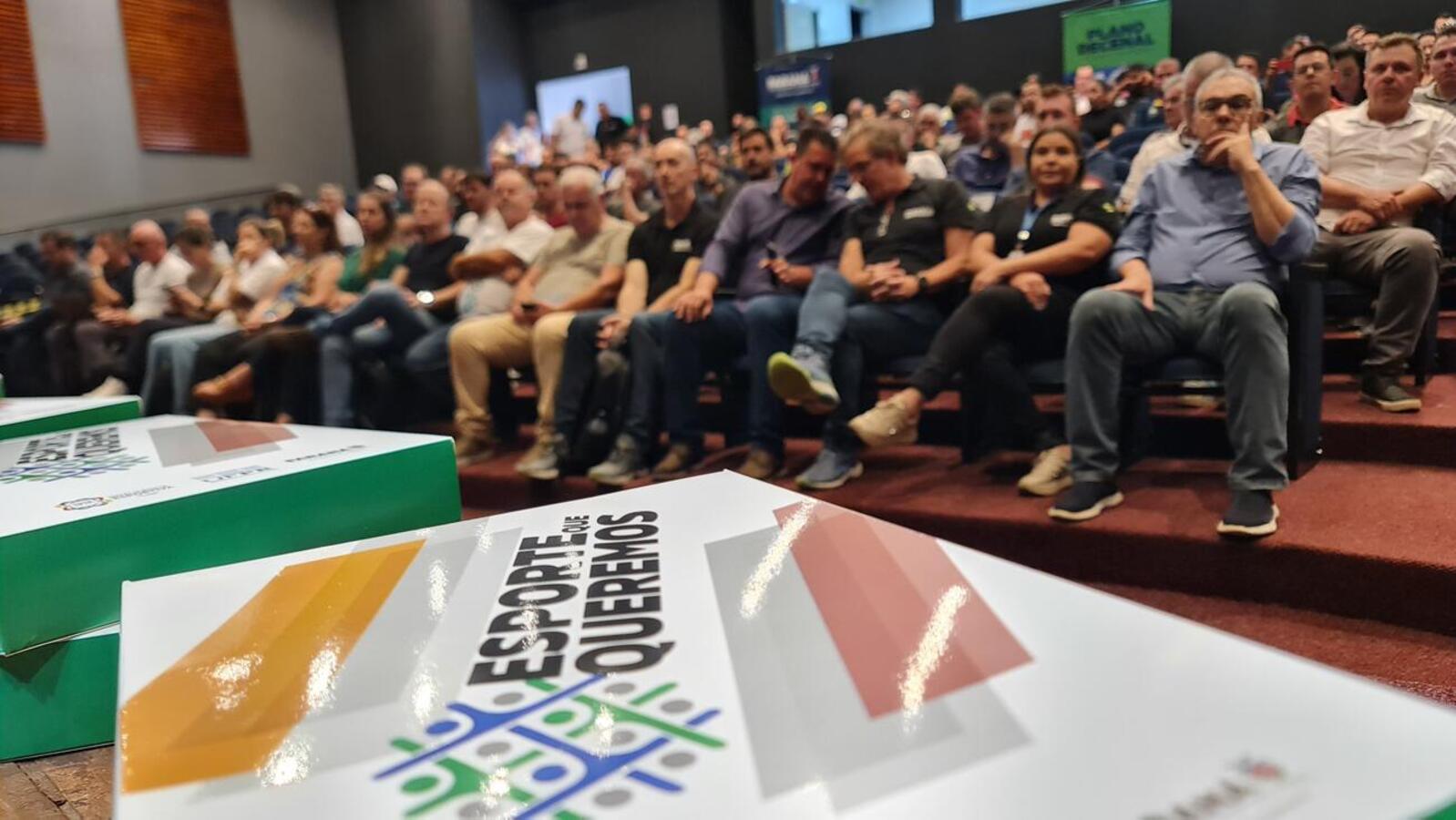 As certificações foram entregues na abertura da 2ª Etapa da Conferência Estadual do Esporte, realizada no auditório da Unioeste em Toledo