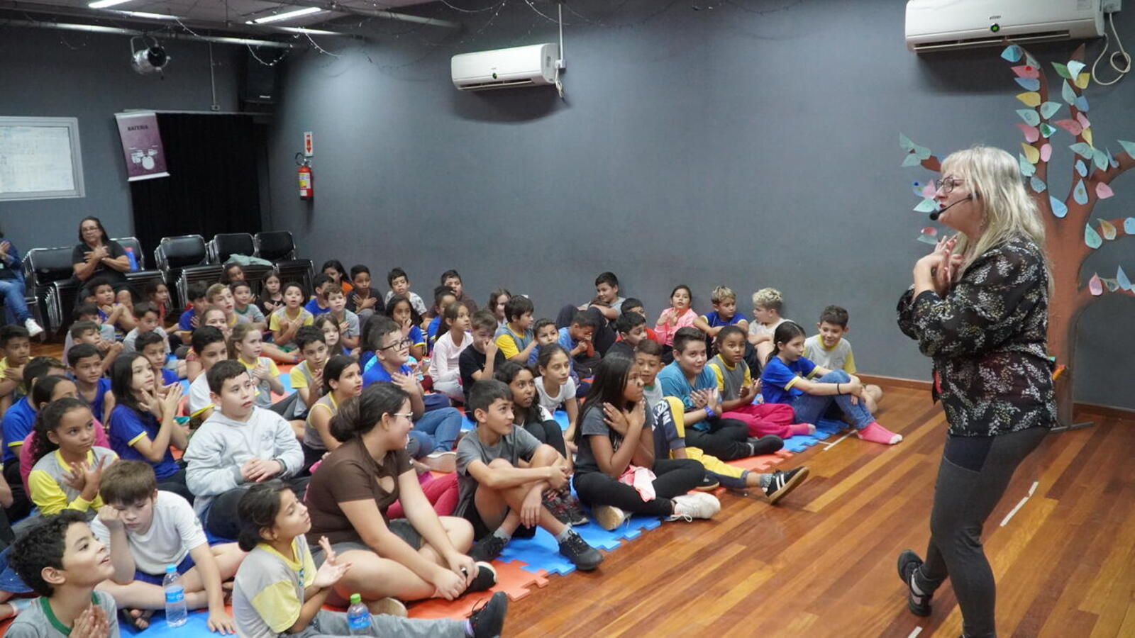 Ações foram realizadas no auditório do CEU das Artes e no Ondy Hélio Niederauer envolvendo alunos de escolas públicas municipais