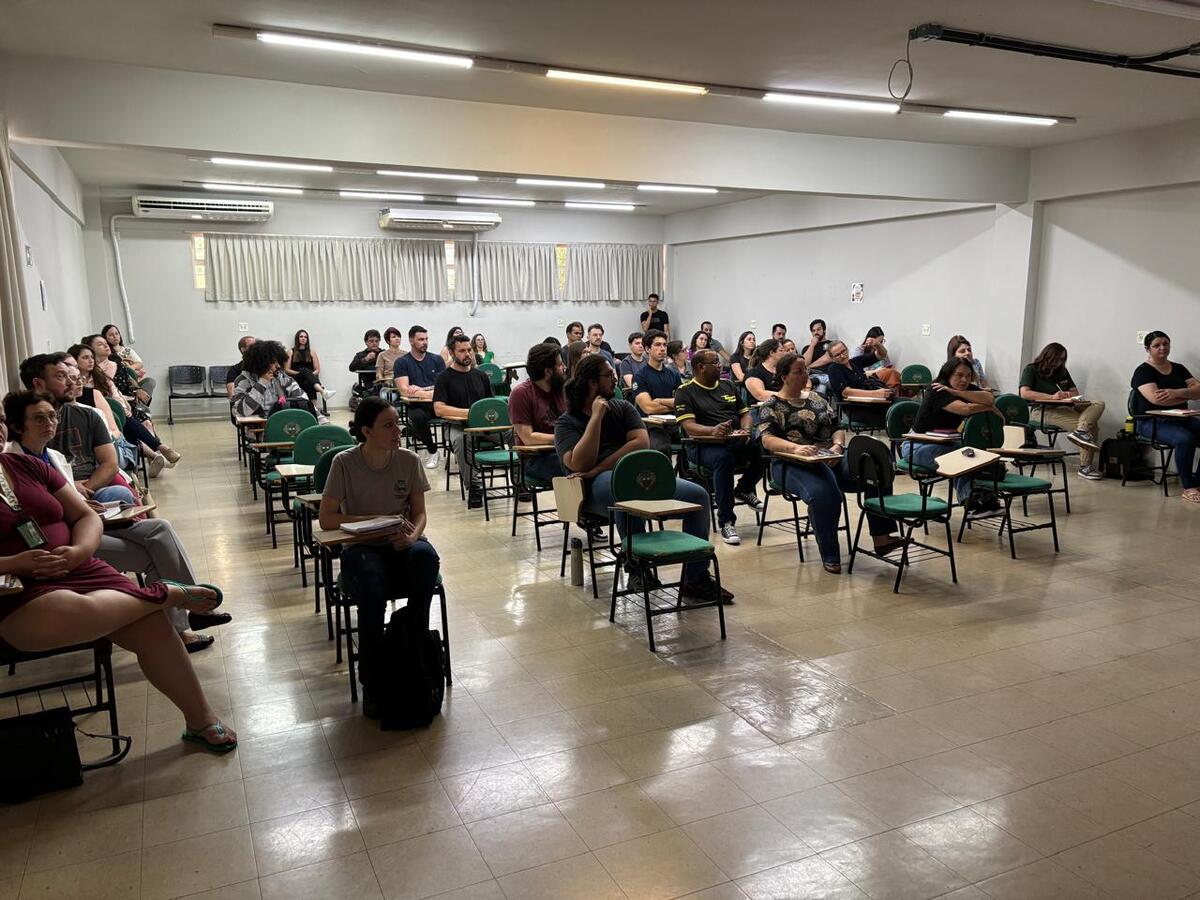 Assistentes Administrativos da Prefeitura realizaram um curso do projeto “Melhorando as práticas de atendimento e o ambiente de trabalho no serviço público”