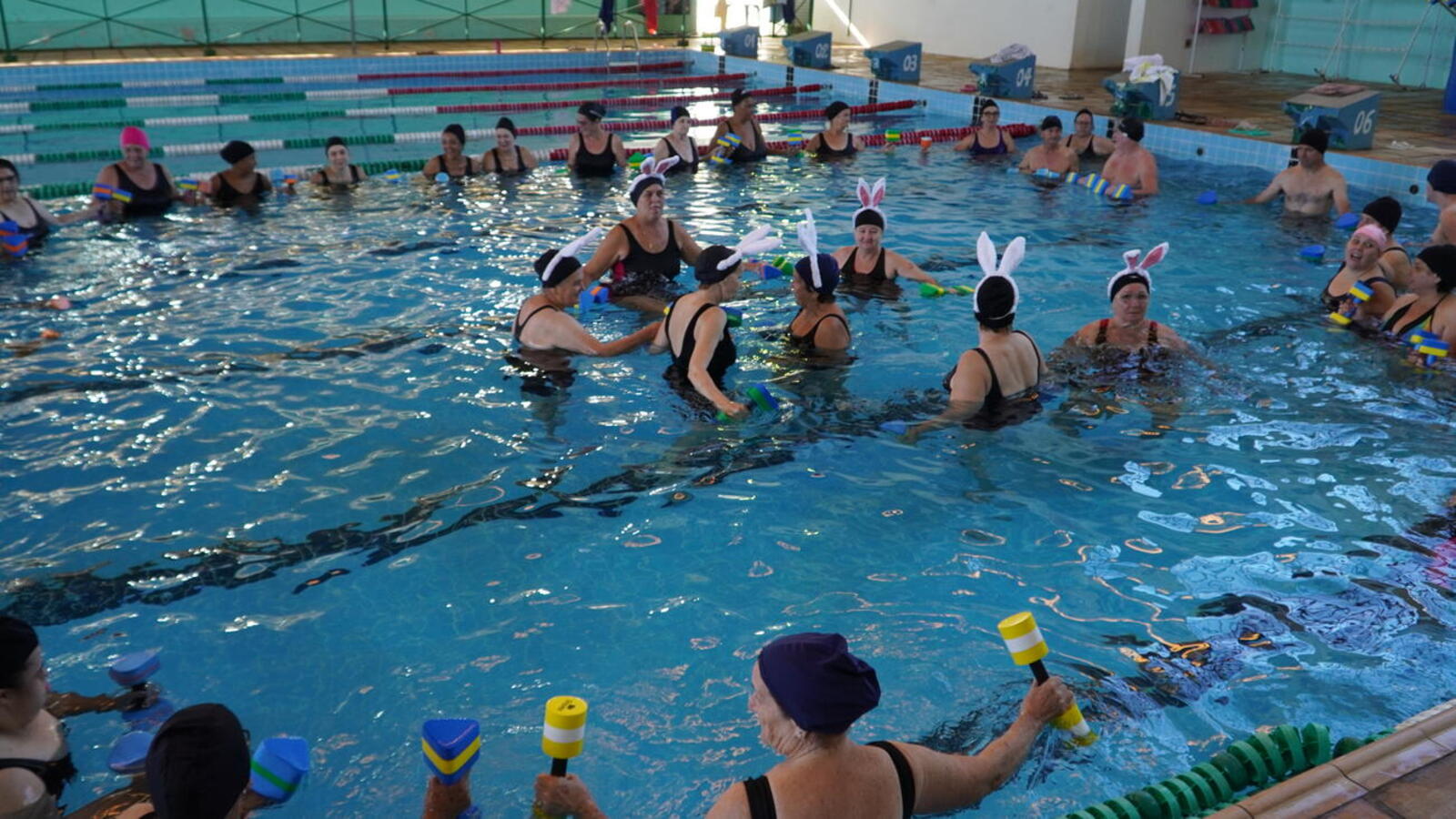 Ação na Piscina Pública Claus Fuchs teve início hoje e segue até amanhã (14 e 15), contemplando cerca de 400 matriculados que frequentam as aulas de hidroginástica 