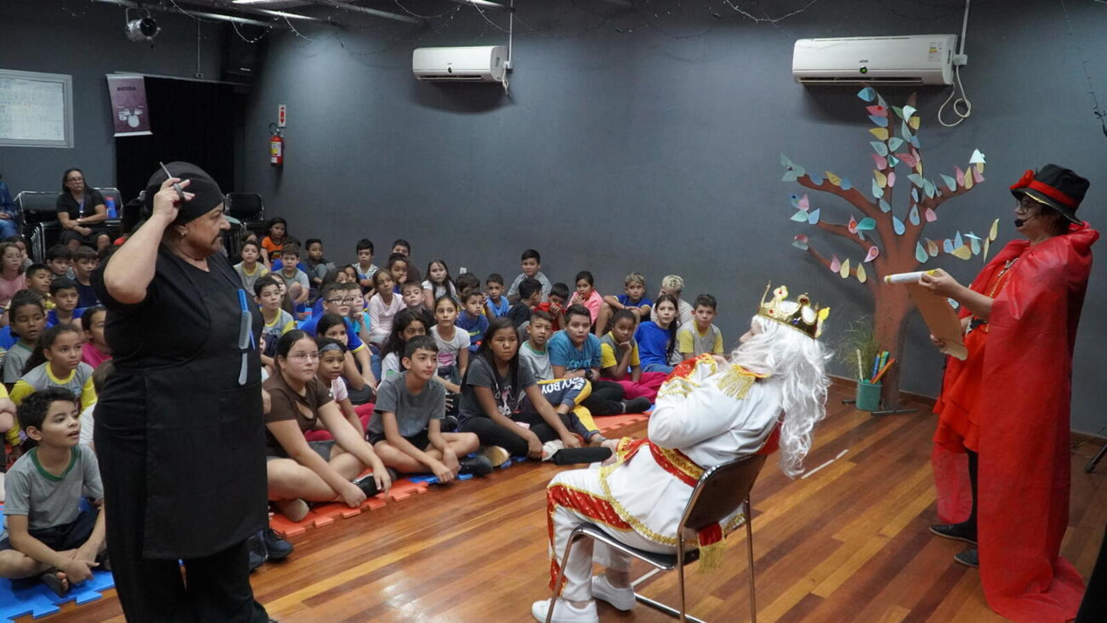 Ações foram realizadas no auditório do CEU das Artes e no Ondy Hélio Niederauer envolvendo alunos de escolas públicas municipais