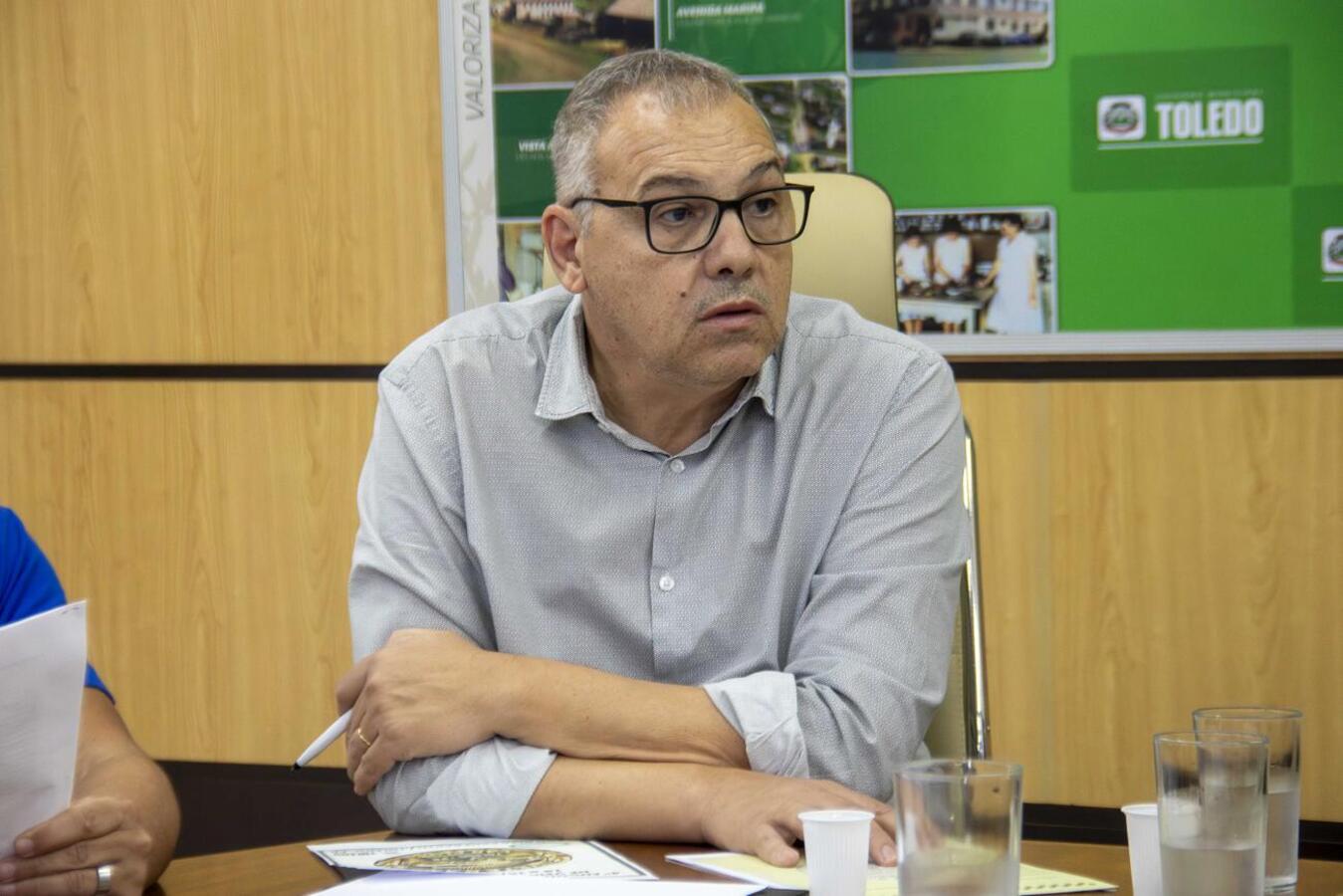 Integrantes do Veteran Car Club de Toledo se reuniram com o prefeito Mario Costenaro e secretários para definir alguns detalhes sobre o evento