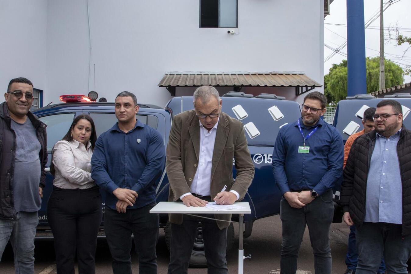 Em cerimônia realizada na manhã desta sexta-feira (25), a Guarda Municipal prestou homenagens ao policial municipal Elias Messias Cardoso pelos seus serviços