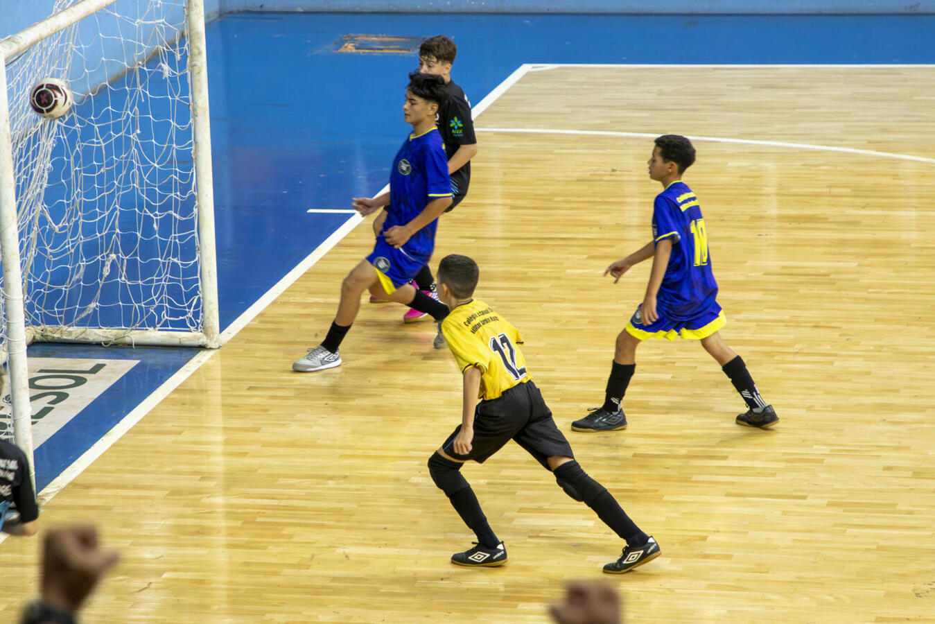 Participaram mais de 2 mil alunos de 31 escolas públicas e particulares em 13 modalidades esportivas