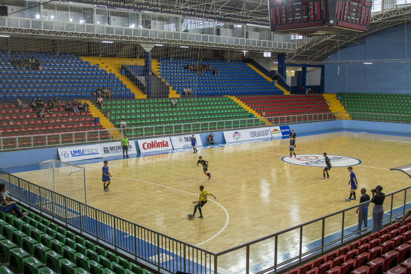 Participaram mais de 2 mil alunos de 31 escolas públicas e particulares em 13 modalidades esportivas