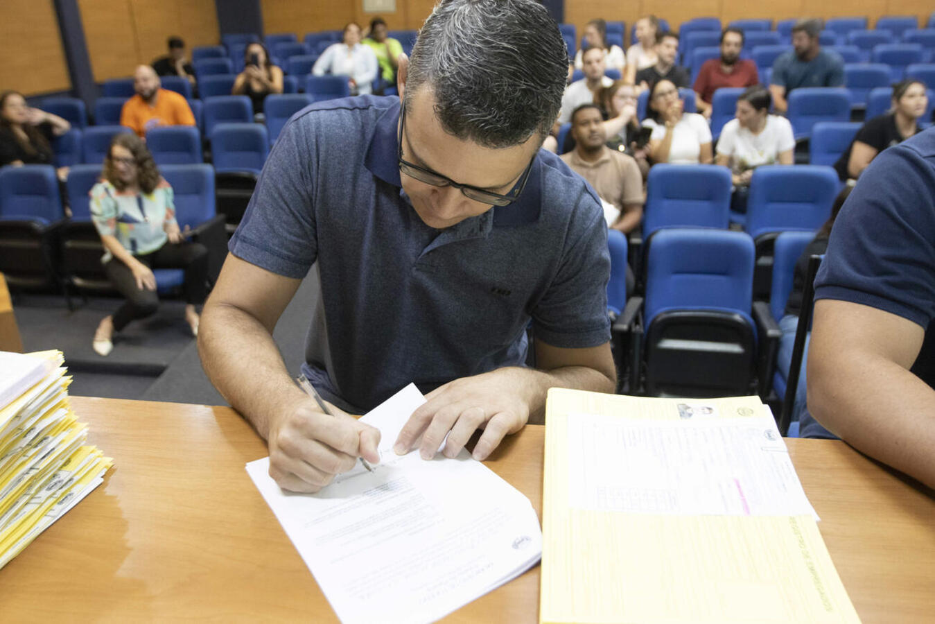 Secretaria de Recursos Humanos realiza cerimônia de posse para 34 novos servidores