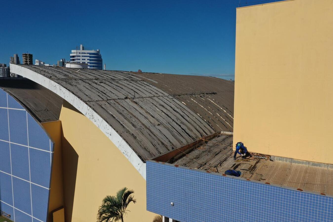 A previsão para o término das obras de reforma do Teatro Municipal de Toledo são para o mês de julho