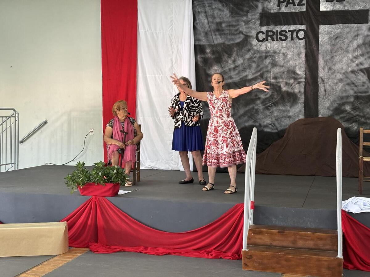 Momento contou com apresentações teatrais e musicais com idosos do Certi e participação de crianças