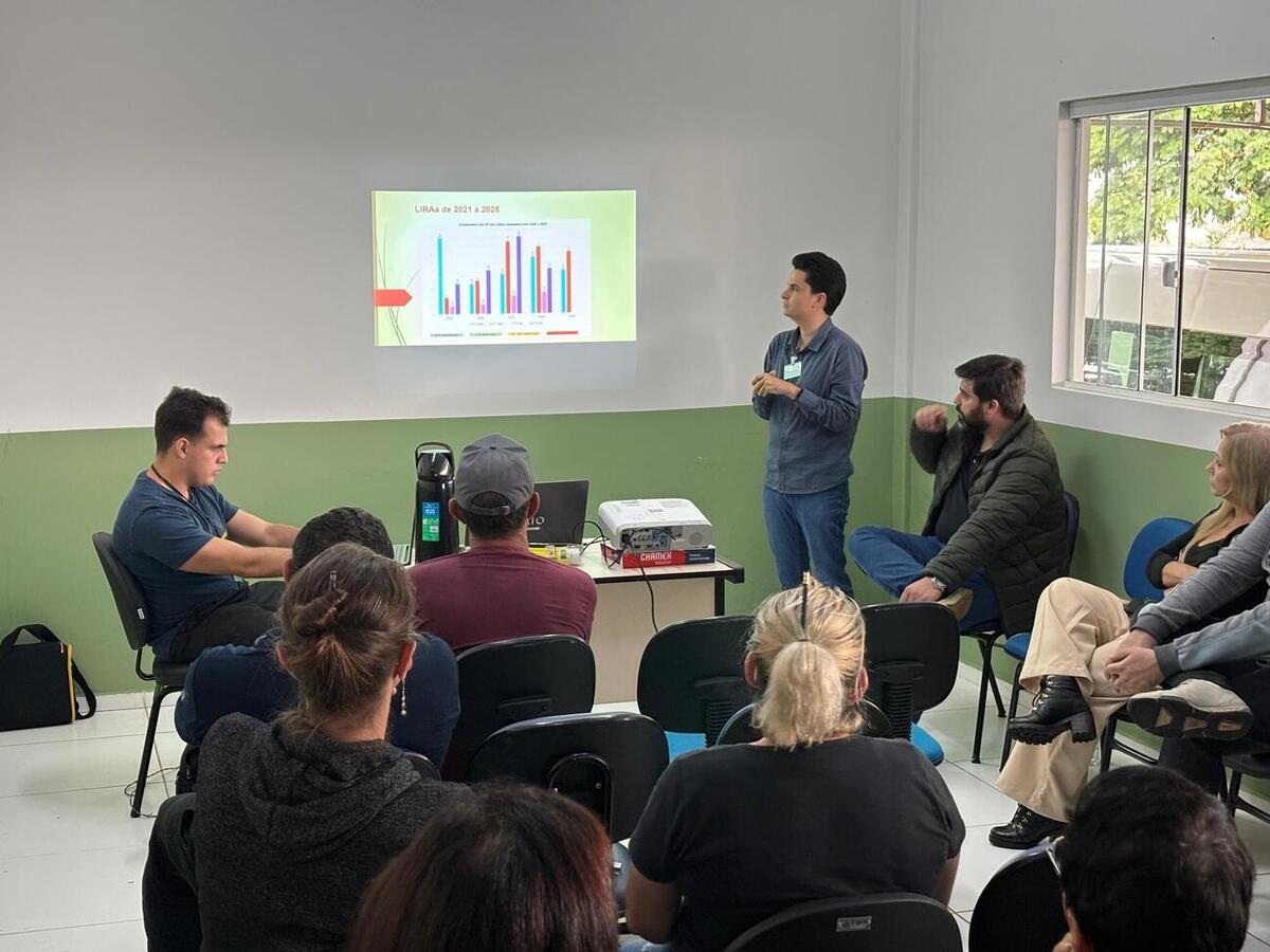 Reunião no Centro Municipal de Controle e Endemias, nesta terça (9), expôs quadro epidemiológico preocupante em relação a doenças transmitidas pelo Aedes aegypti