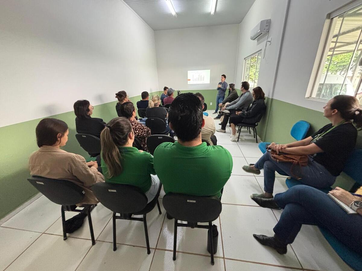 Reunião no Centro Municipal de Controle e Endemias, nesta terça (9), expôs quadro epidemiológico preocupante em relação a doenças transmitidas pelo Aedes aegypti