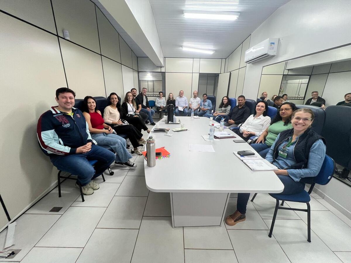 Encontros reúnem representantes de todos os departamentos da Saúde, previsão é concluir em agosto