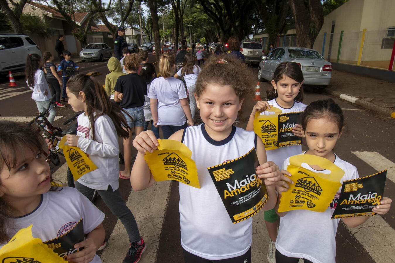 Atividade educativa ensina crianças como se portar de bicicleta no trânsito, além de adquirir destreza, também aprendem sobre a sinalização das vias