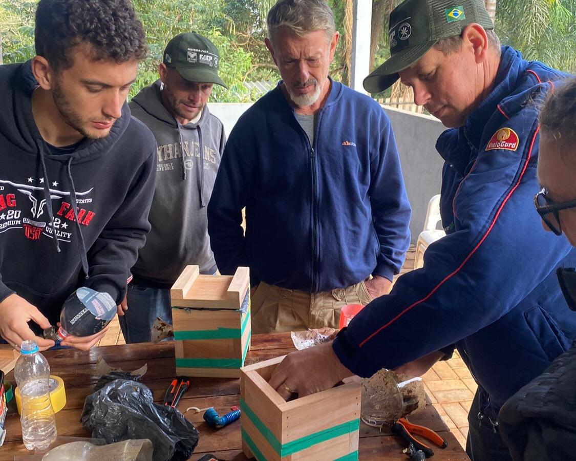 Aulas teóricas são realizadas no Sindicato Rural de Toledo, enquanto as práticas acontecem nas propriedades rurais dos alunos