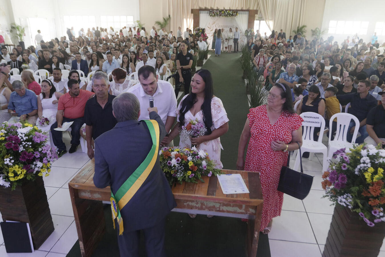 O Casamento Coletivo de 2025 será realizado no dia 8 de novembro, os interessados podem se inscrever de forma gratuita, presencialmente ou on-line