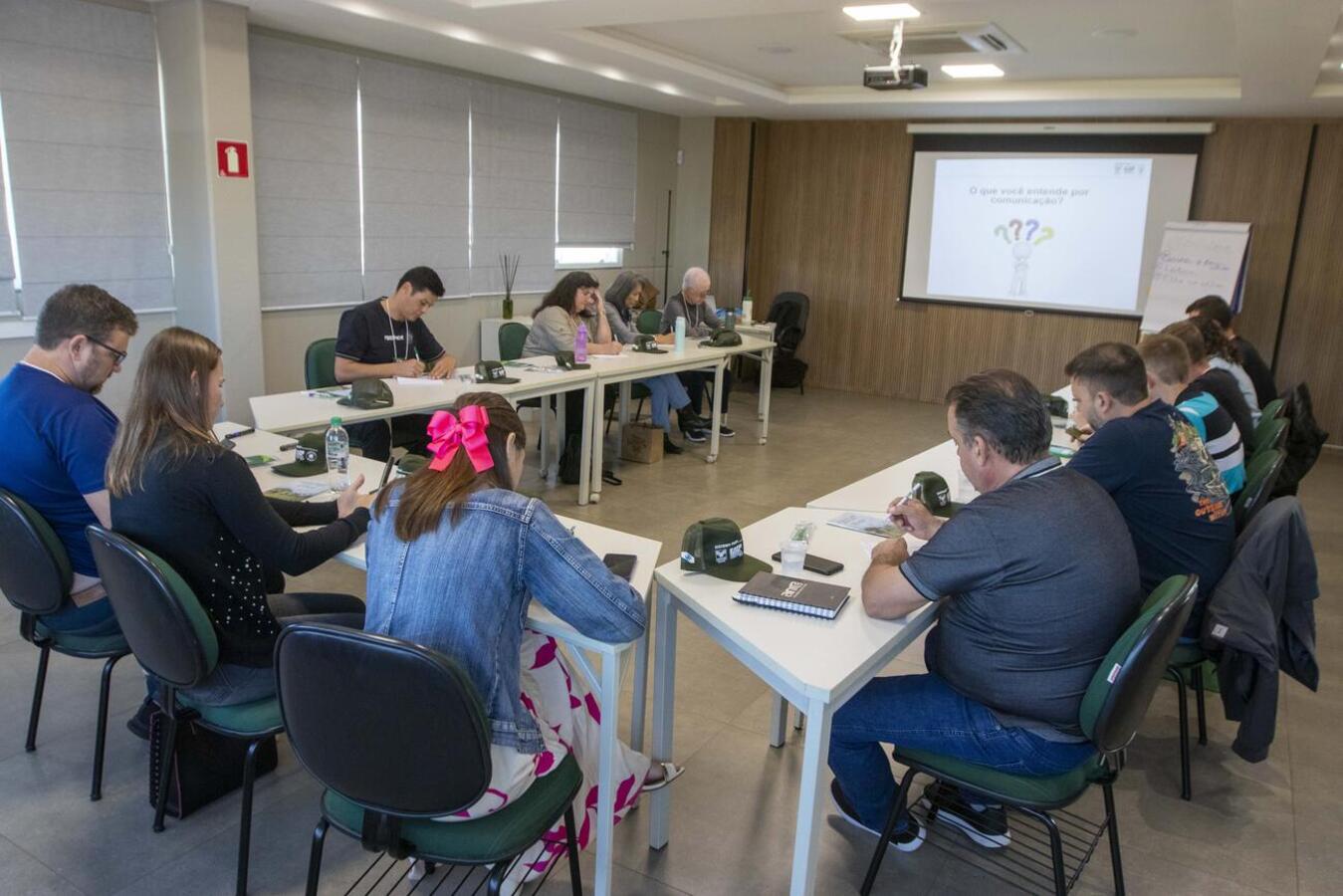 Ação iniciada nesta quarta (14) é promovida por entidade e Secretaria de Agricultura e Proteína Animal, parceria que viabilizará mais 9 capacitações até outubro