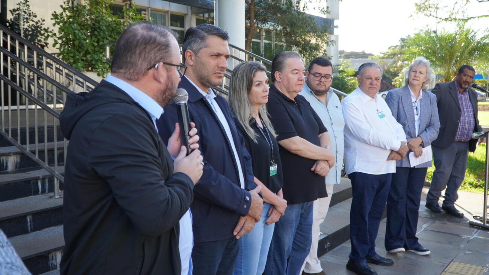 Na manhã desta sexta-feira (23), a chave do novo carro adaptado foi entregue à Secretaria de Assistência Social