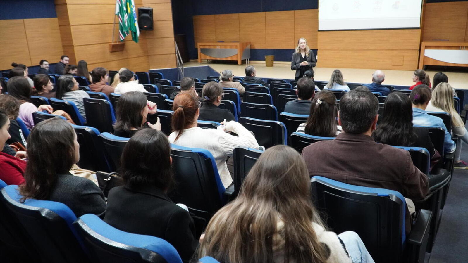 Na manhã desta quarta-feira (28), a Secretaria da Saúde realizou um encontro para abordar a saúde mental