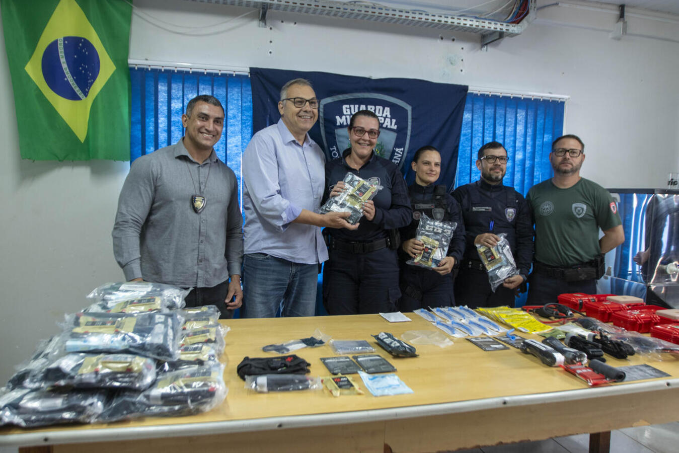Nesta terça-feira (6) a Guarda Municipal iniciou a capacitação de seus agentes para  o Atendimento Pré-Hospitalar de Combate, visando uma maior segurança e preparo aos servidores
