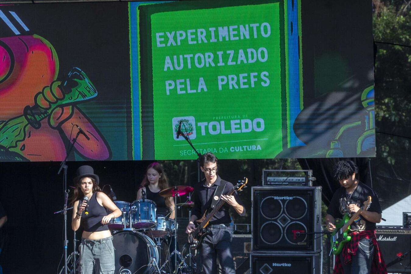 Cerca de 8 mil rockeiros prestigiaram o 4º Tooledo Rock Festival e contagiaram boas energias durante os três dias de evento