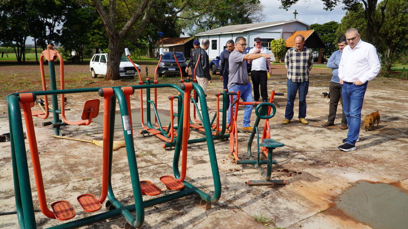 Instalação de novos pontos de ônibus, montagem da Academia da Terceira Idade, construção de faixa elevada, foram solicitações da comunidade