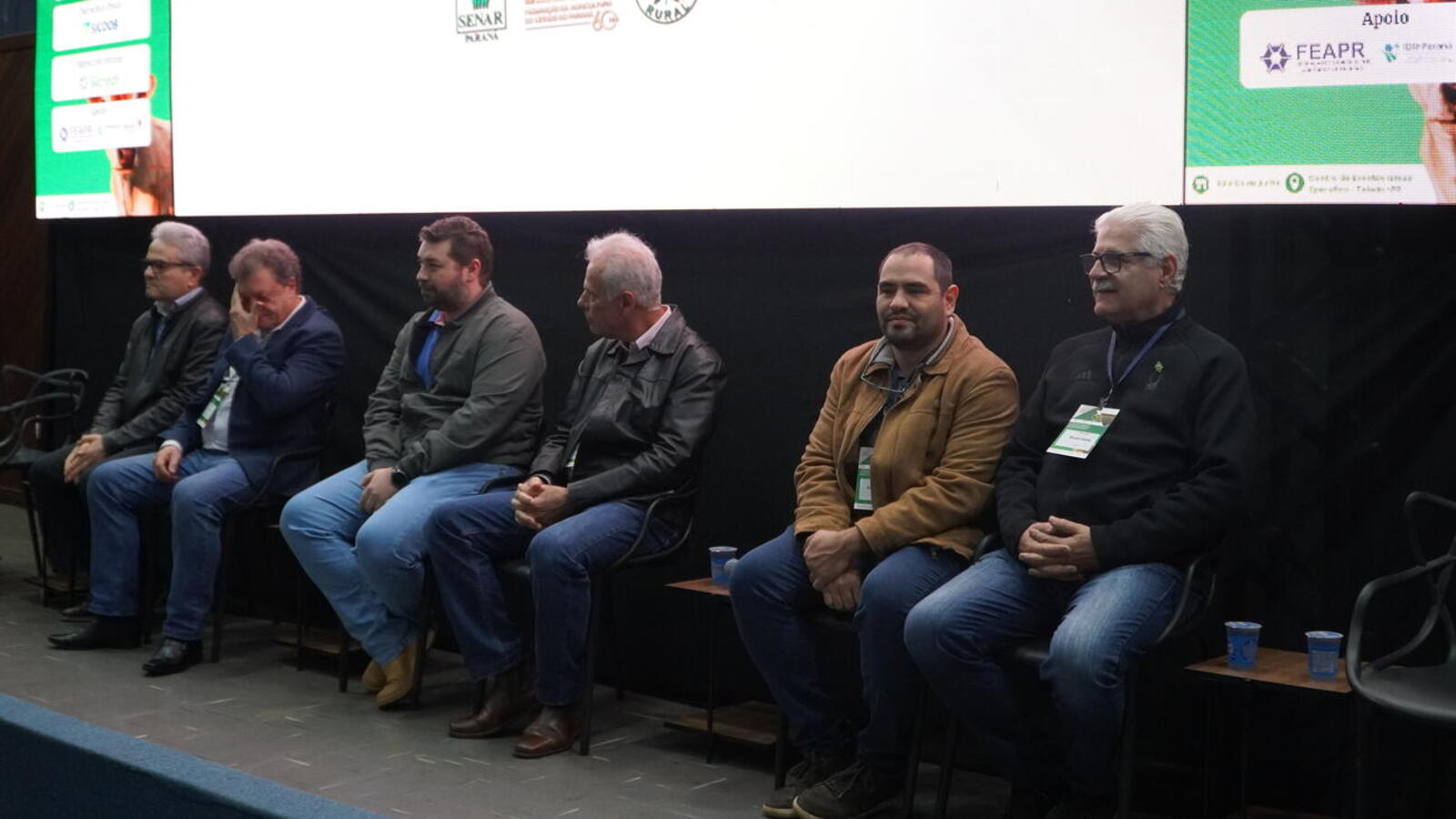 Evento foi realizado no auditório do Centro de Eventos Ismael Sperafico e reuniu profissionais da área do agro