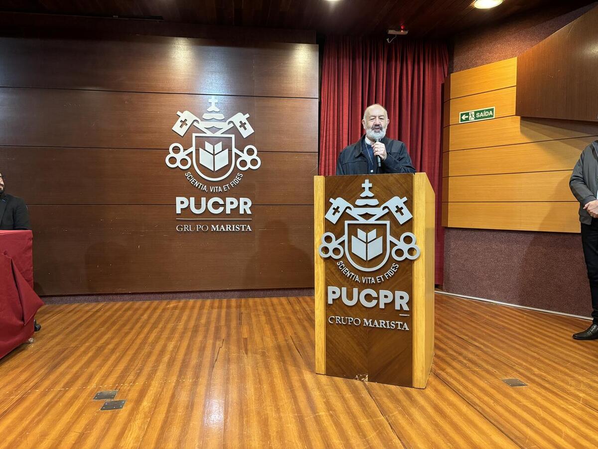 Em evento ocorrido no último sábado (14), no auditório do câmpus local da PUCPR, alunos receberam o certificado de conclusão do curso que teve 3 meses de duração