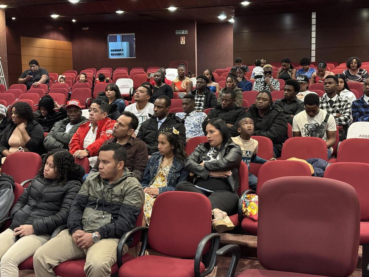 Em evento ocorrido no último sábado (14), no auditório do câmpus local da PUCPR, alunos receberam o certificado de conclusão do curso que teve 3 meses de duração