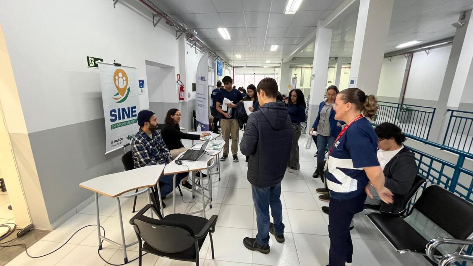 Evento que visa dar oportunidades para que os jovens possam iniciar uma história no mercado de trabalho contou com a presença da Agência do Trabalhador de Toledo