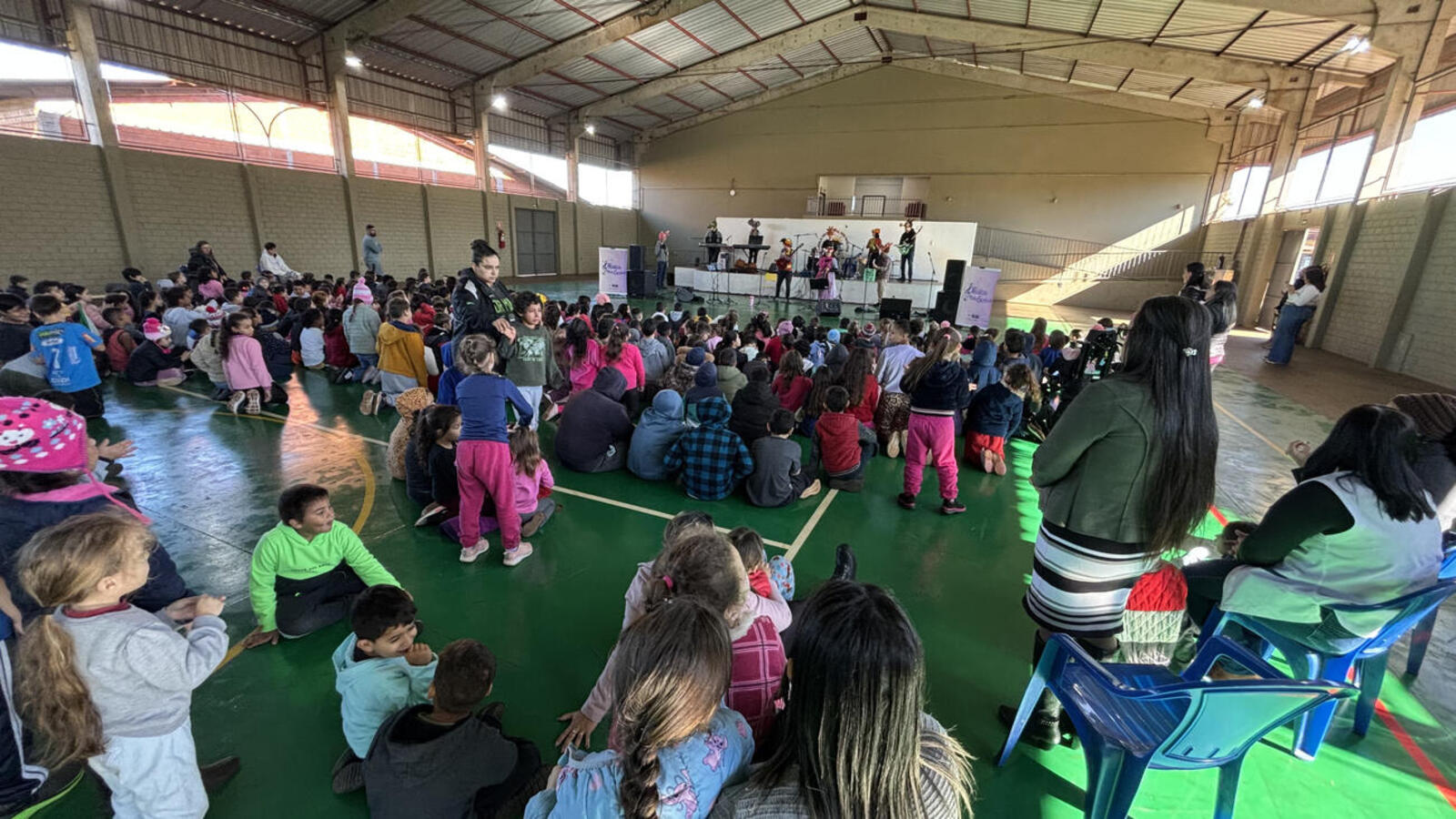 Com repertório com sucessos da música infantojuvenil, banda da Casa da Cultura está fazendo shows em 5 escolas municipais da cidade e do interior nesta semana