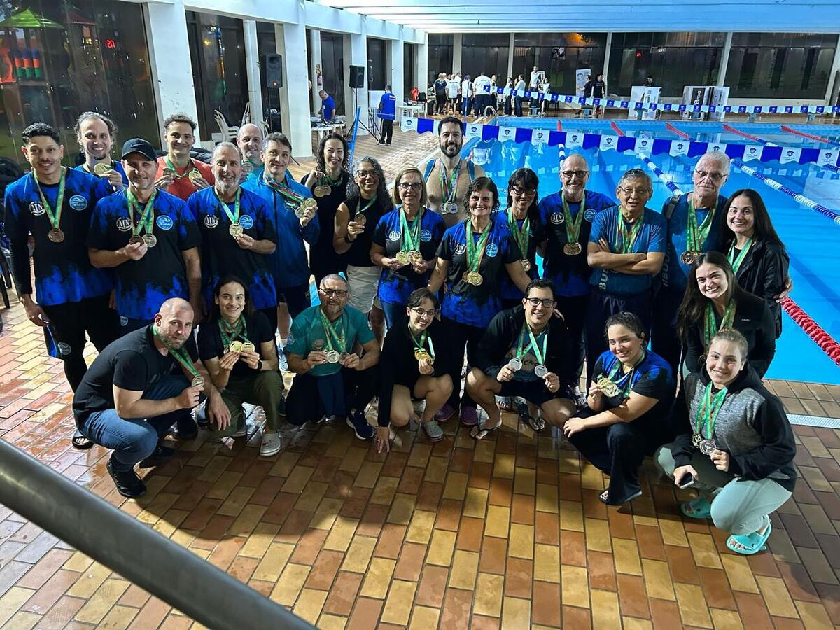 Foram 51 medalhas conquistadas na 3ª Etapa Meeting Morel Bueno de Natação Master - Troféu José Luiz Soriani (Zezim)