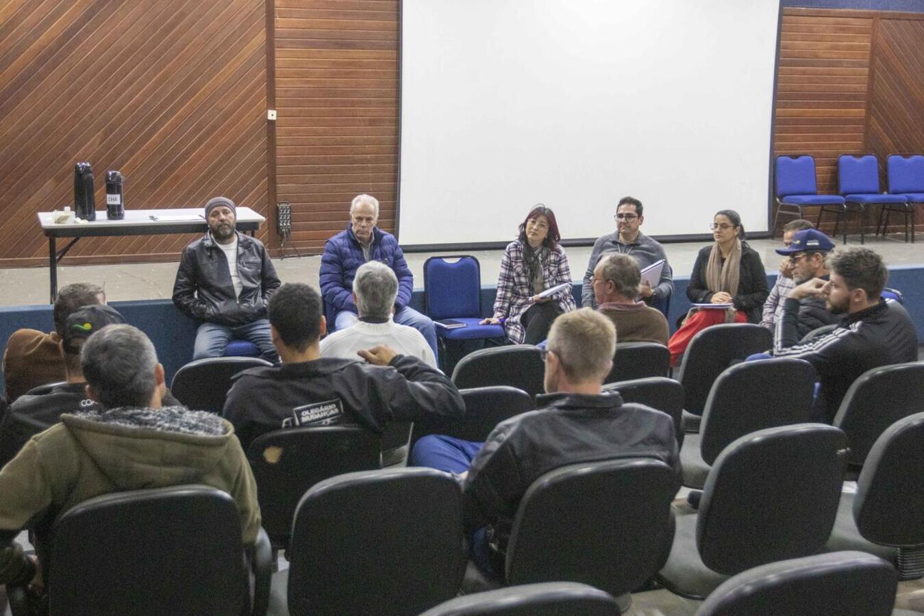 Entendimento foi firmado em reunião ocorrida na tarde desta sexta-feira (13) no anfiteatro do Centro de Eventos Ismael Sperafico; evento está programado para o dia 26 de julho