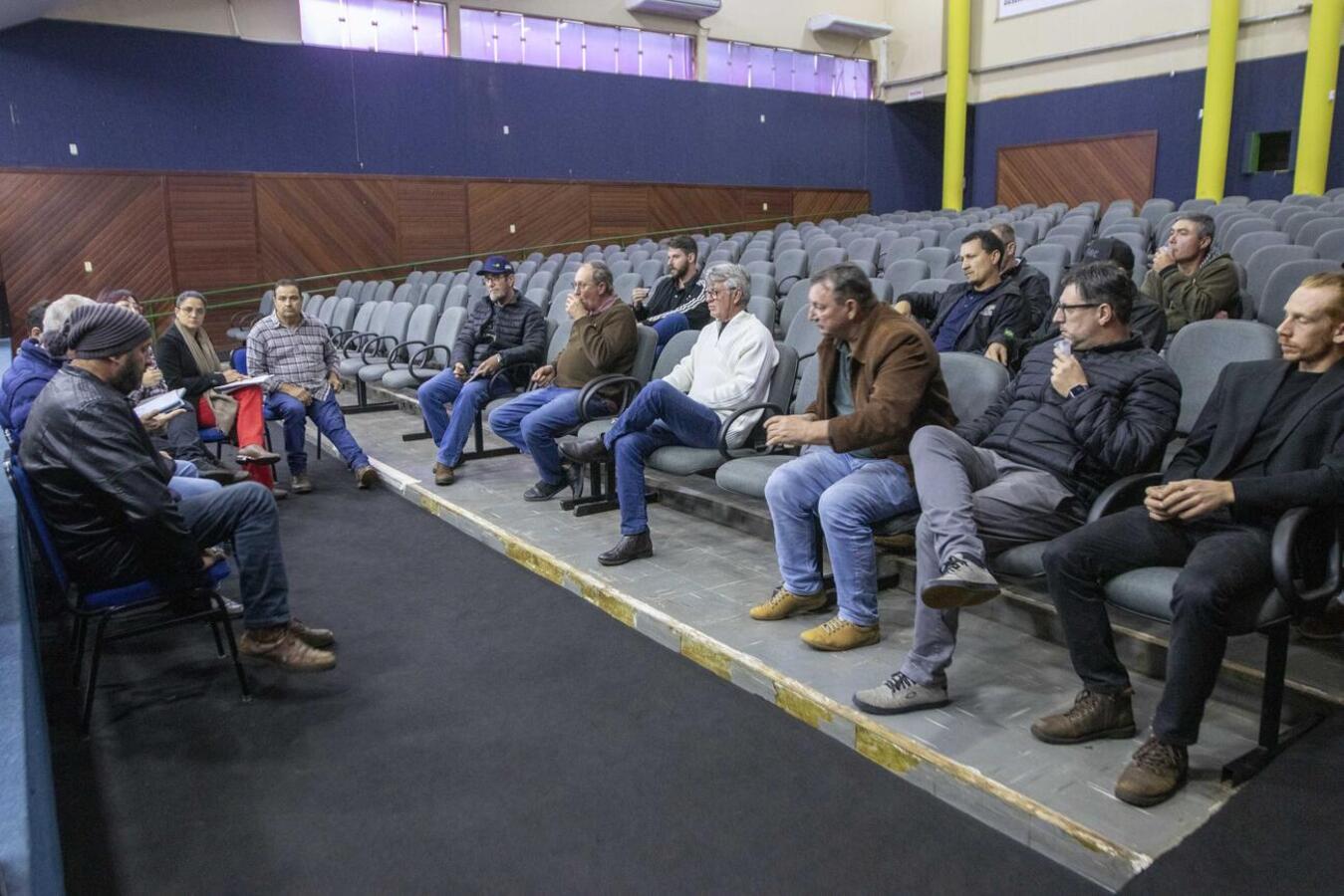 Entendimento foi firmado em reunião ocorrida na tarde desta sexta-feira (13) no anfiteatro do Centro de Eventos Ismael Sperafico; evento está programado para o dia 26 de julho